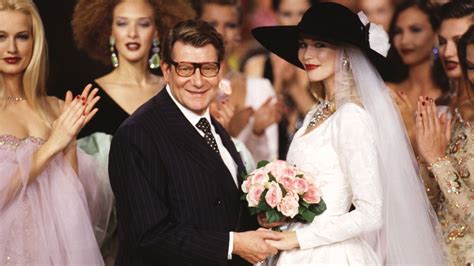 ysl abiti sposa|Gli abiti da sposa più belli firmati Yves Saint Laurent.